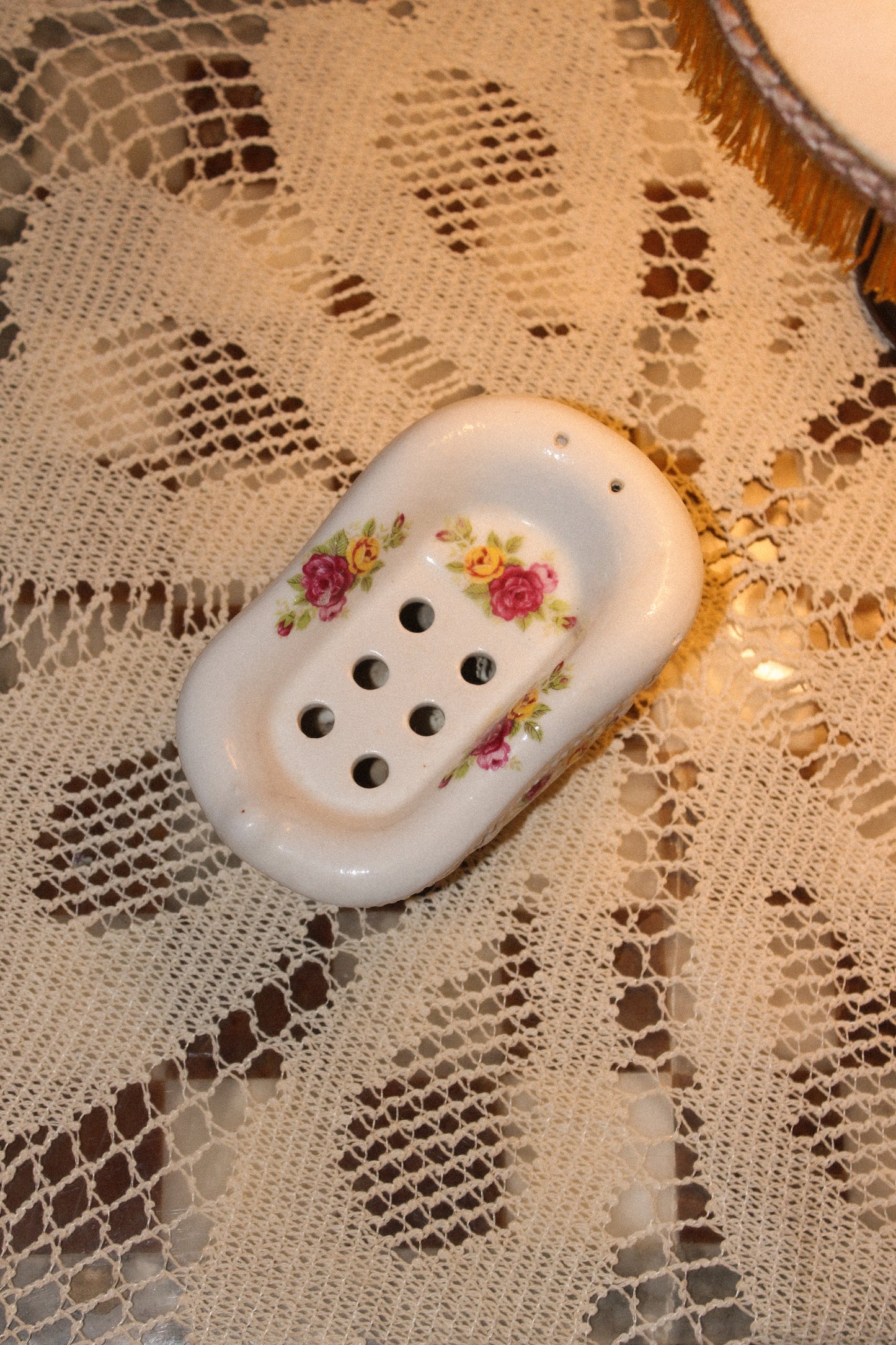 Porte savon en porcelaine